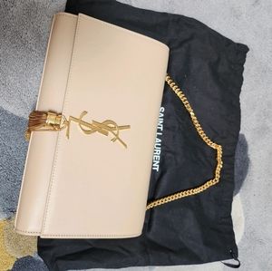 Meet your Posher, Beverly